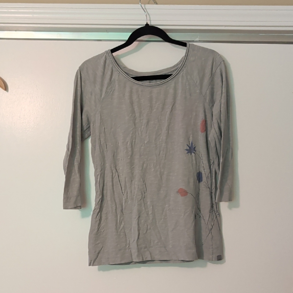 Horny Toad Gray Long Sleeve Top with Floral Accents